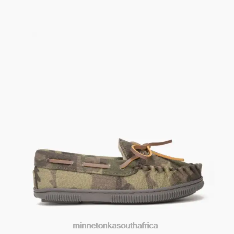 Minnetonka Footwear RNL6F499 Kids Pile Lined Hardsole Green Camo Print