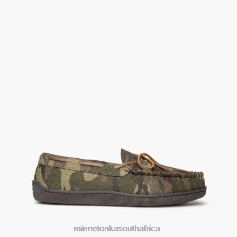Minnetonka Footwear RNL6F399 Men Pile Lined Hardsole Green Camo Print