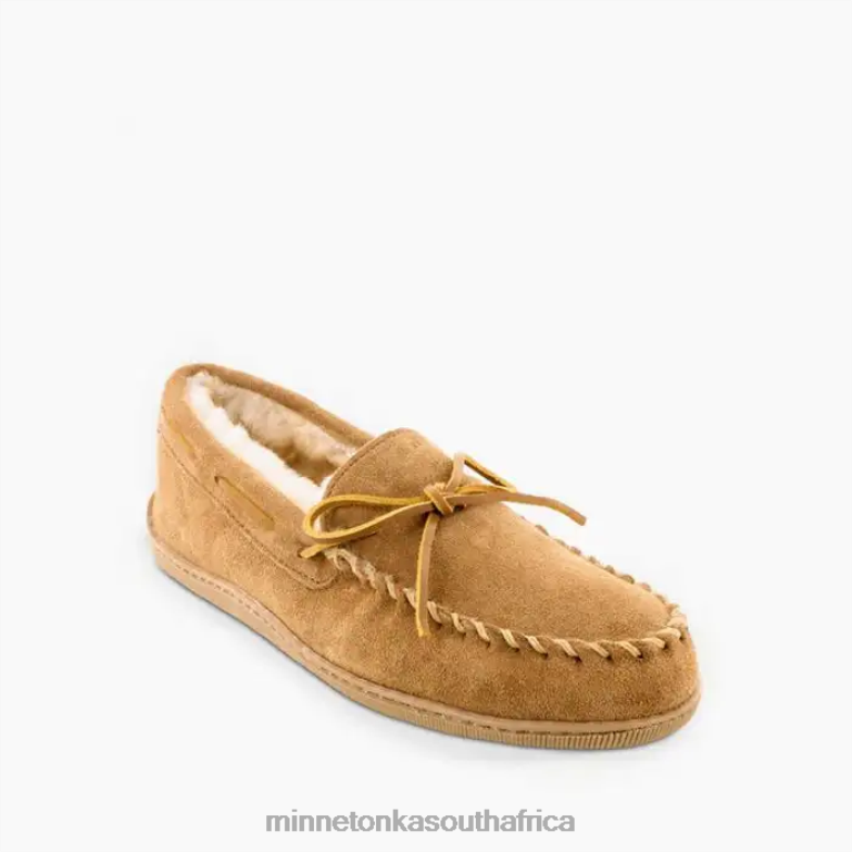 Minnetonka Footwear RNL6F402 Men Sheepskin Hardsole Moc Golden Tan